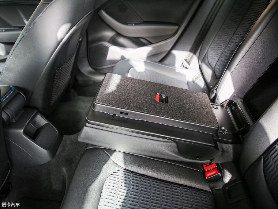 2019WA3 Limousine Limousine 35 TFSIL V