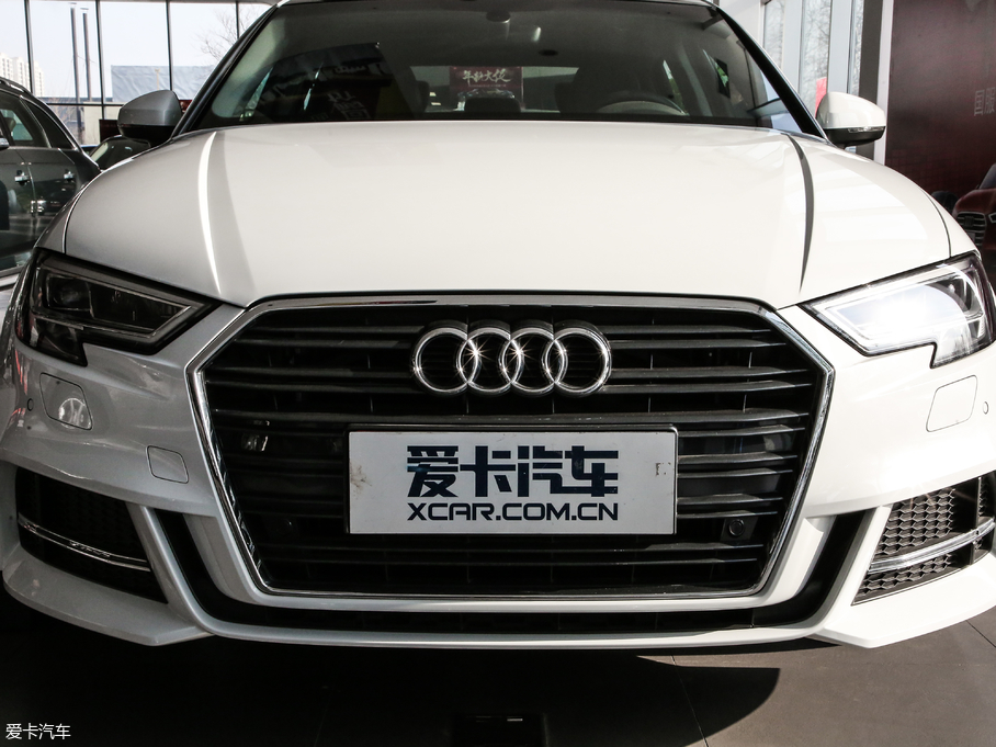 2019WA3 Limousine Limousine 35 TFSI\ V