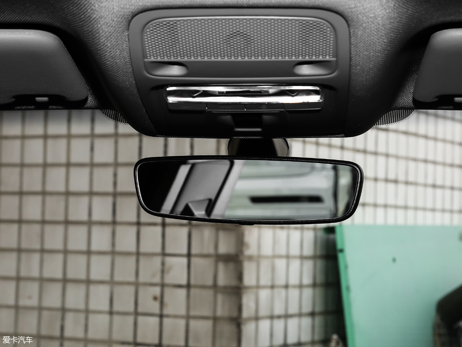 2019WA3 Limousine Limousine 40 TFSIL VI