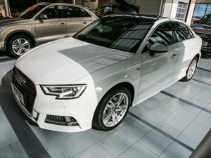 2019Limousine 35 TFSIL V ǰ45