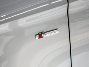 2019Limousine 35 TFSIL V ^