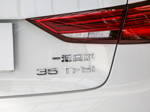 2019Limousine 35 TFSIL V ^