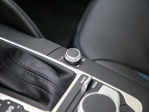 2019Limousine 35 TFSIL V п؅^