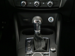 2019Limousine 35 TFSIL V п؅^