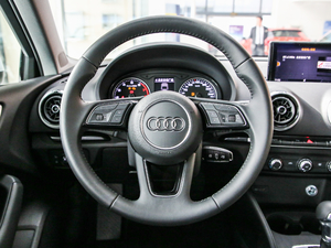 2019Limousine 35 TFSIL V P