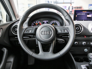 2019Limousine 35 TFSIL V п؅^