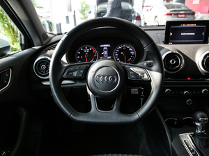 2019Limousine 35 TFSI\ V п؅^