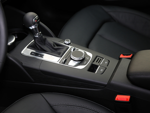 2019Limousine 35 TFSIL VI п؅^