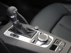 2019Limousine 35 TFSIL VI п؅^