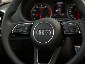 2019Limousine 35 TFSIL VI п؅^