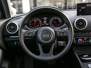 2019Limousine 35 TFSIL VI P