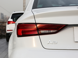 2019Limousine 40 TFSIL VI ^