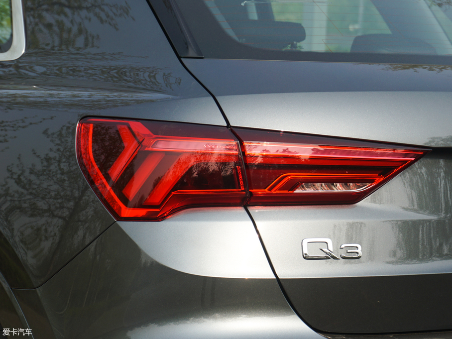 2019��W��Q3 40 TFSI �r�ЄӸ���
