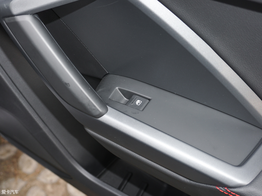 2019?yun)WQ3 40 TFSI r(sh)Є(dng)