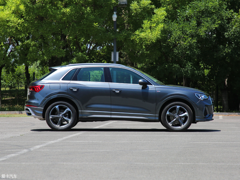 2019WQ3 45 TFSI  quattroAӸ