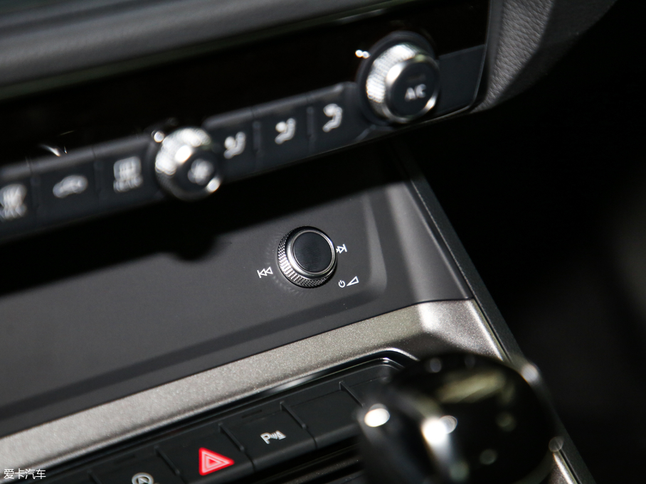 2019?yun)WQ3 35 TFSI M(jn)ȡ(dng)