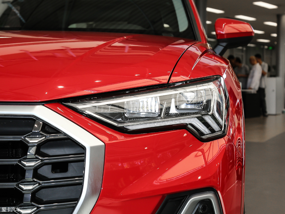 2019WQ3 40 TFSI  quattrorЄӸ