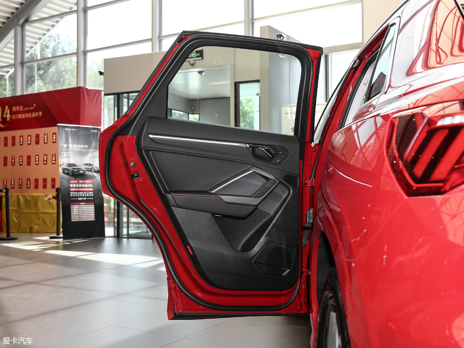 2019WQ3 40 TFSI  quattrorЄӸ