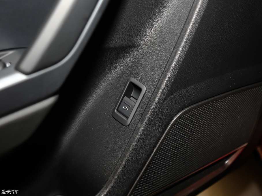 2019WQ3 40 TFSI  quattrorЄӸ