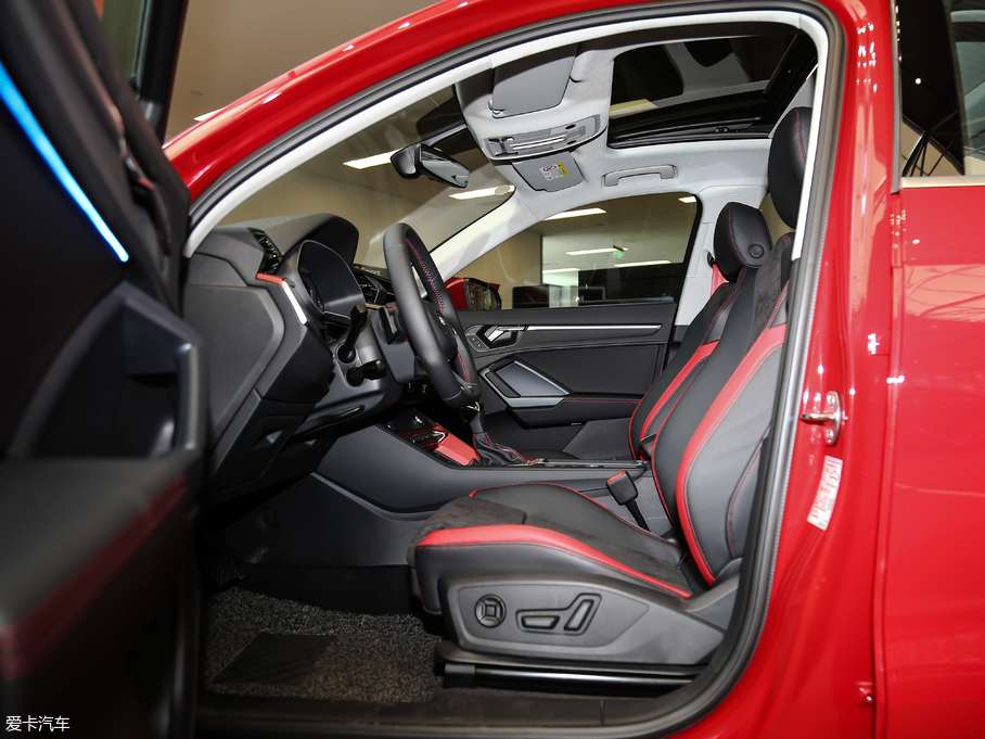 2019WQ3 40 TFSI  quattrorЄӸ