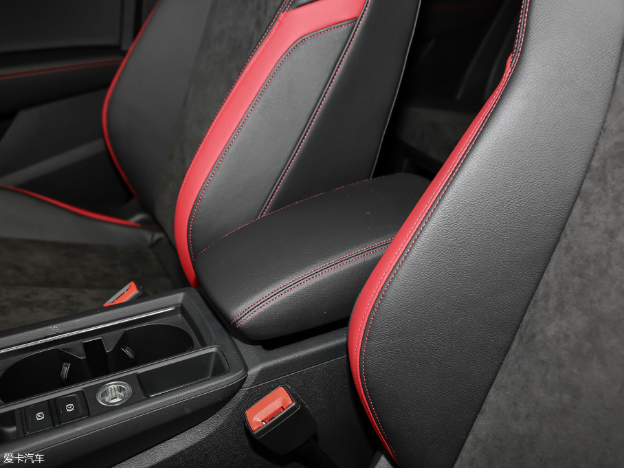 2019WQ3 40 TFSI  quattrorЄӸ