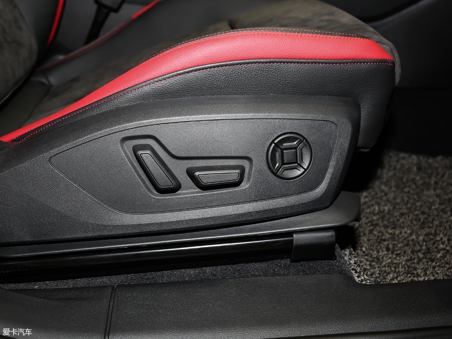 2019WQ3 40 TFSI  quattrorЄӸ