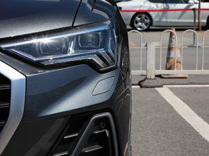 201945 TFSI  quattroAӸ ^