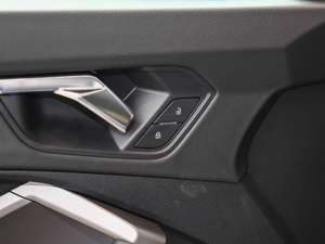 201940 TFSI r(sh)Є(dng) g