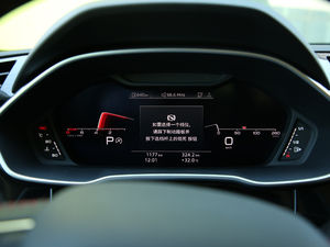 201945 TFSI  quattroAӸ п؅^