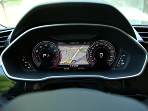 201945 TFSI  quattroAӸ п؅^