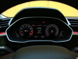 201945 TFSI  quattroAӸ п؅^