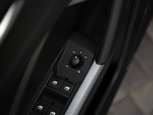 201945 TFSI  quattroAӸ п؅^