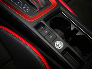 201945 TFSI  quattroAӸ п؅^