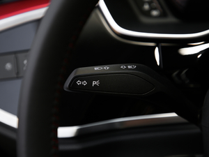 201945 TFSI  quattroAӸ п؅^