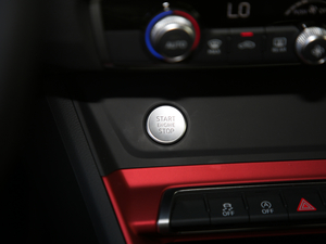 201945 TFSI  quattroAӸ п؅^(q)