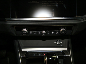 2019款35 TFSI 进取动感型 中控区