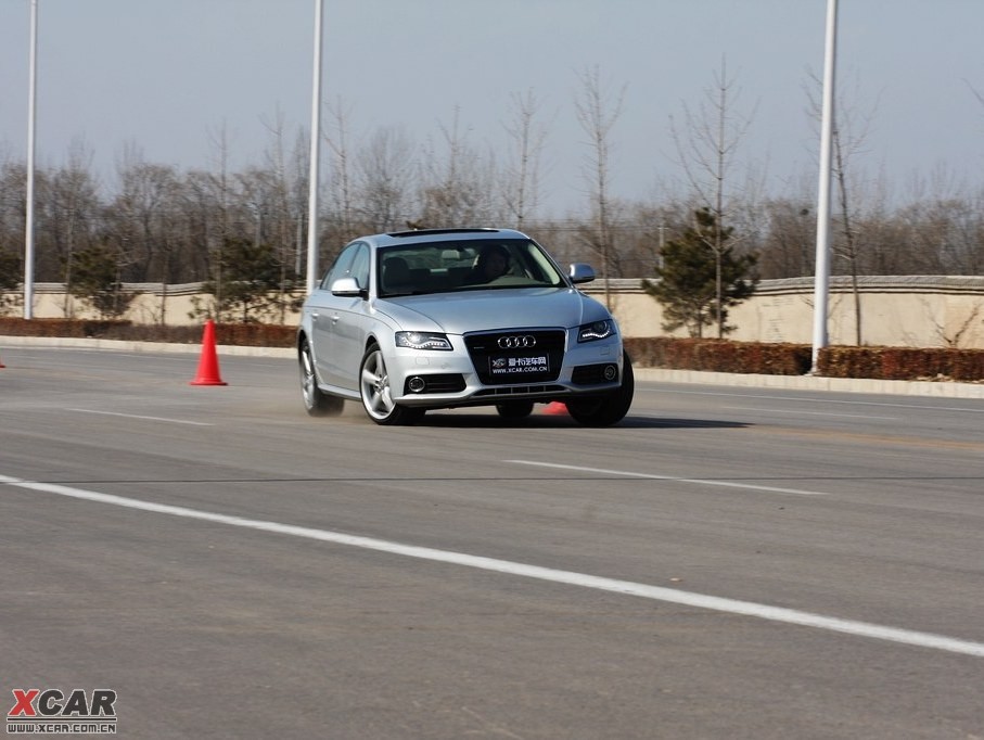 2009µA4L 