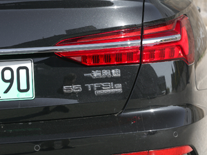 202055 TFSI e quattro (x)(ji)^