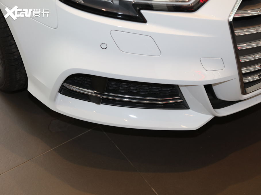 2020WA3 Sportback 35 TFSI Mȡ V