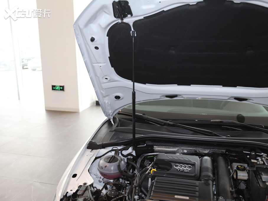 2020WA3 Sportback 35 TFSI Mȡ V