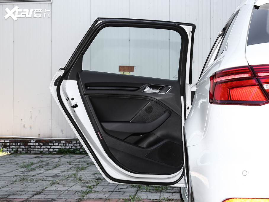 2020WA3 Sportback 35 TFSI r V