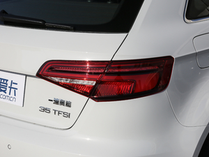 2020Sportback 35 TFSIM(jn)ȡ VI (x)(ji)^