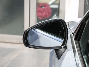 2020Sportback 35 TFSIM(jn)ȡ VI (x)(ji)^