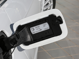 2020Sportback 35 TFSIM(jn)ȡ VI (x)(ji)^