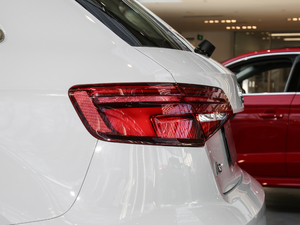 2020Sportback 35 TFSIr VI ^