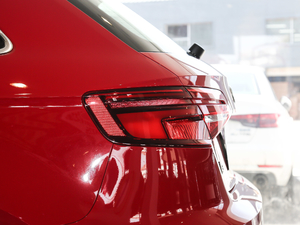 2020Sportback 35 TFSIL VI ^