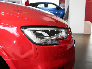 2020Sportback 35 TFSIL VI ^