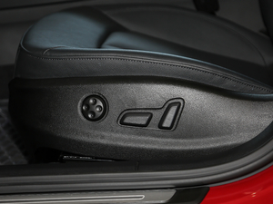 2020Sportback 35 TFSIL VI {{