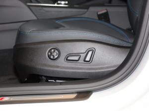 2020Sportback 35 TFSI Mȡ V {{