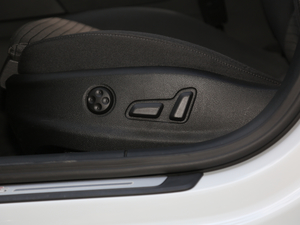 2020Sportback 35 TFSI\ VI {{